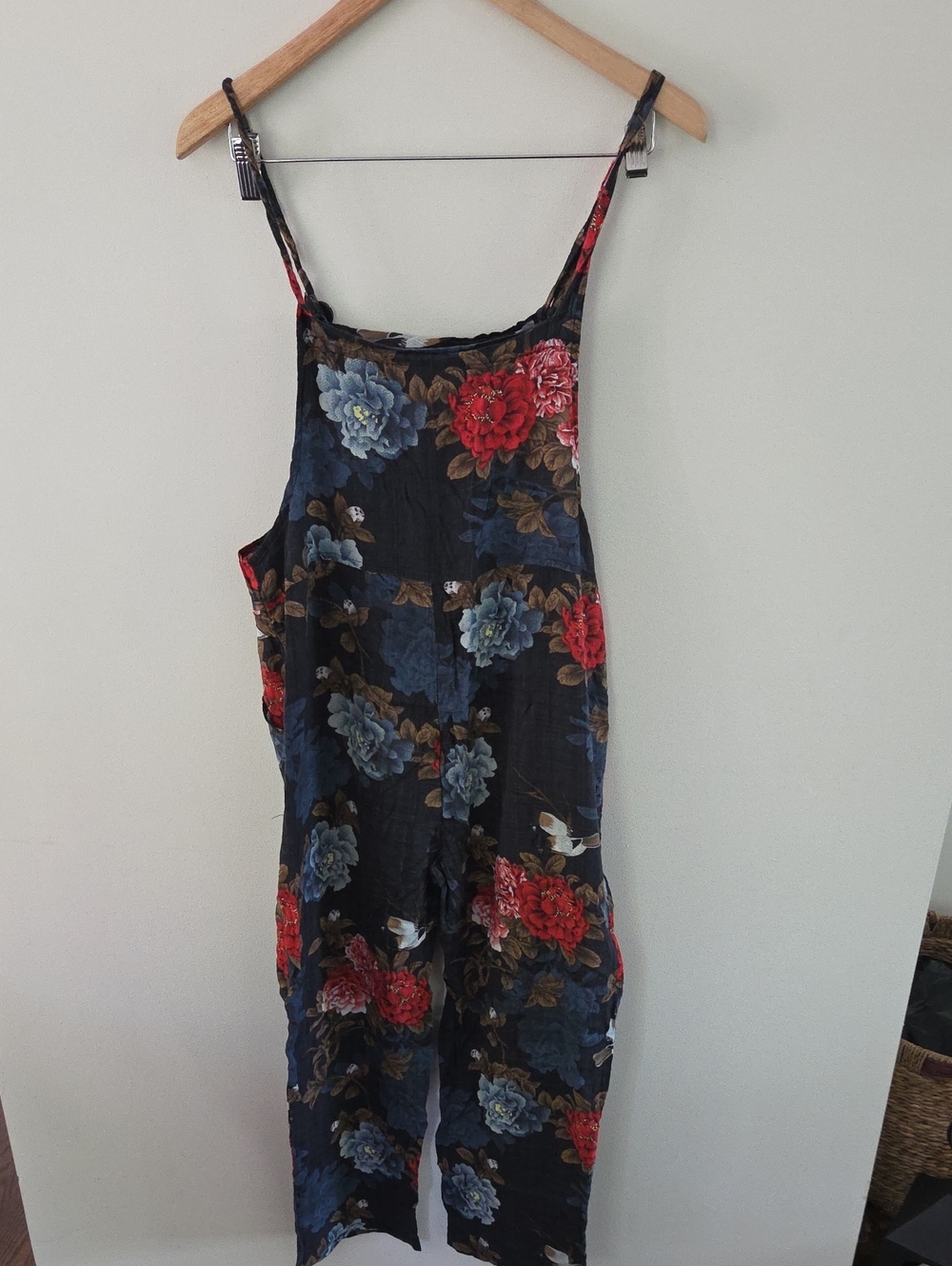 Linen Overalls Jumper In Navy Blue With Gorgeous Floral Print With Pockets - Picture 7 of 8
